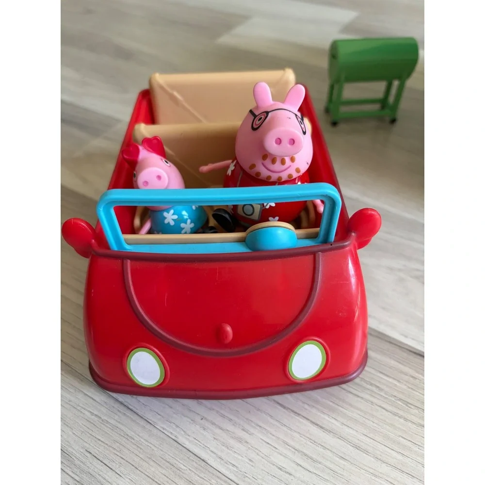 Peppa Pig Red Car and Yellow Campervan Toy Vehicle Set with Figures Jazwares